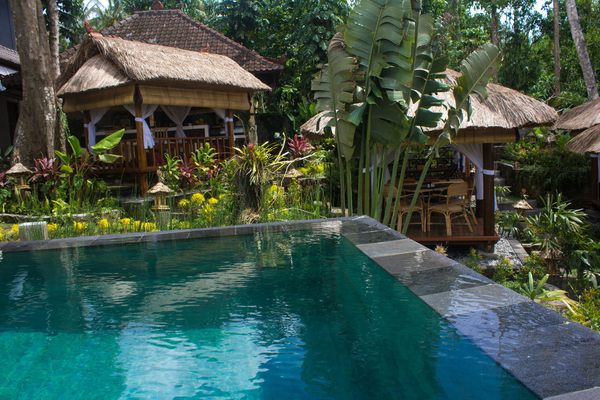 Liyer House Hotell Lodtunduh Exteriör bild